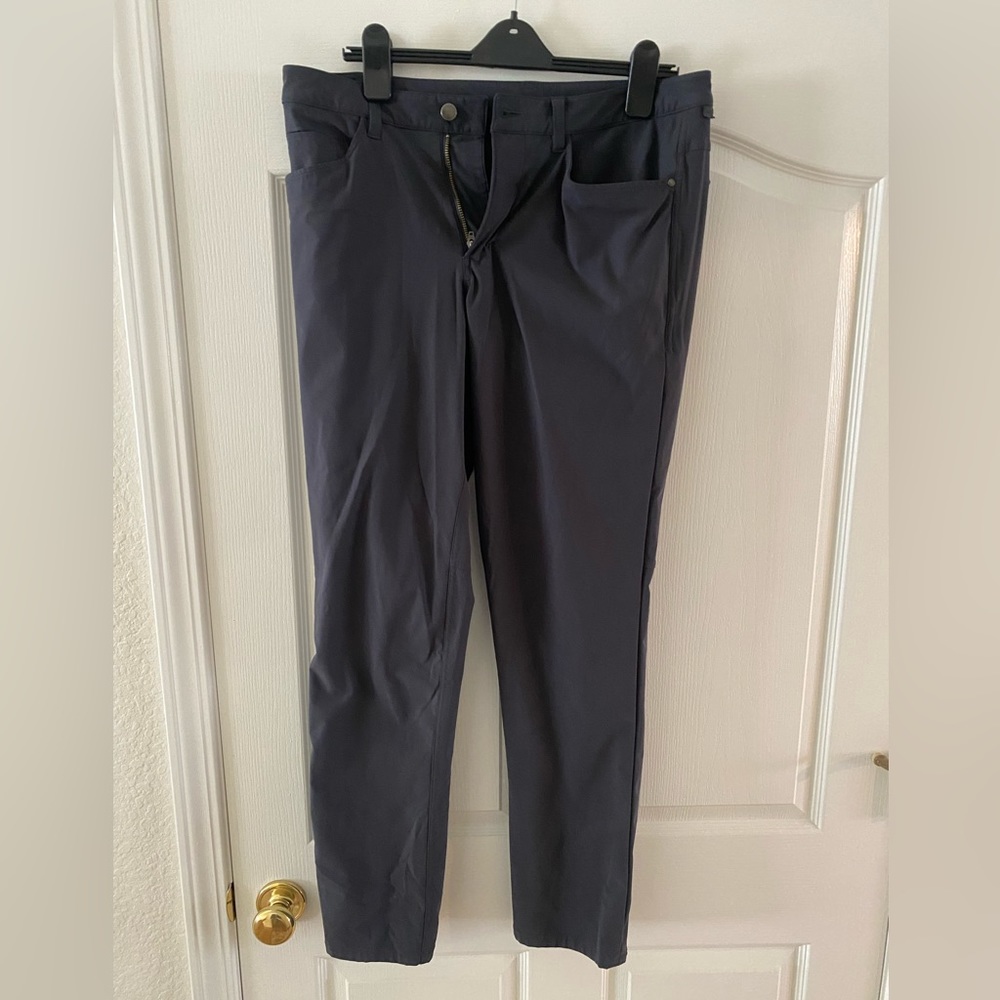 Lululemon ABC pant - 34x32 Warpstreme 5 pocket pant Grey